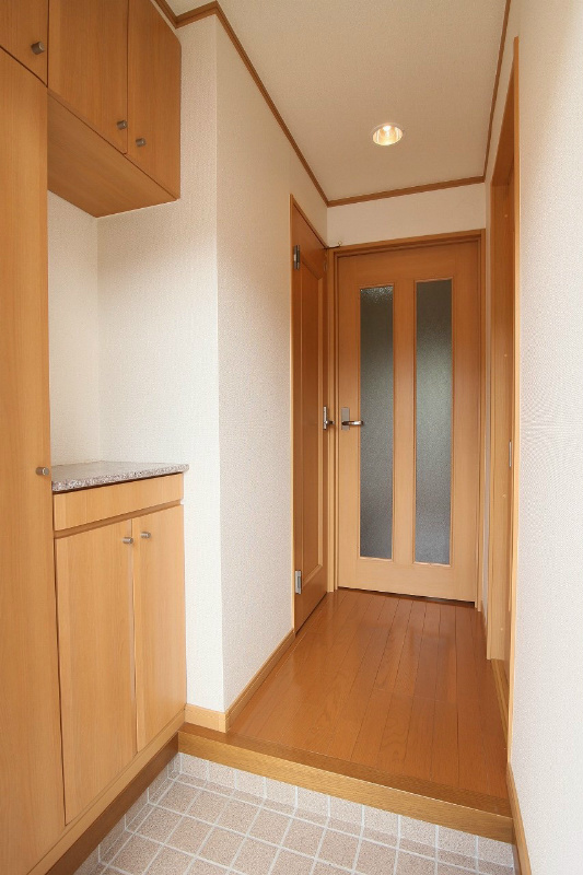 カレント上吉田ⅠＣ棟 玄関