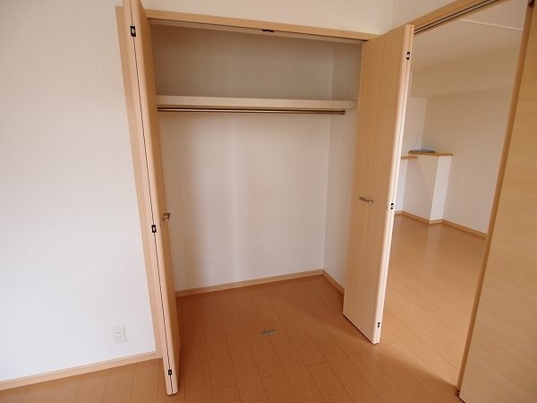 グランディールⅡ番館   収納