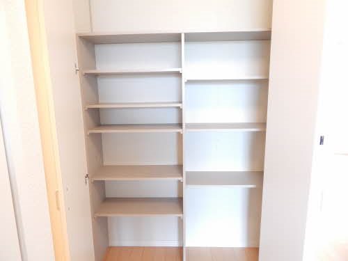 ヴィラシャーメゾン行橋プリモ 収納