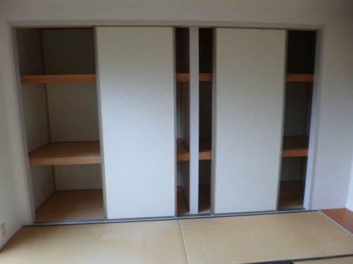 シャーメゾン中曽根　A棟  収納