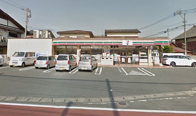 シャーメゾン中曽根　A棟  コンビニ