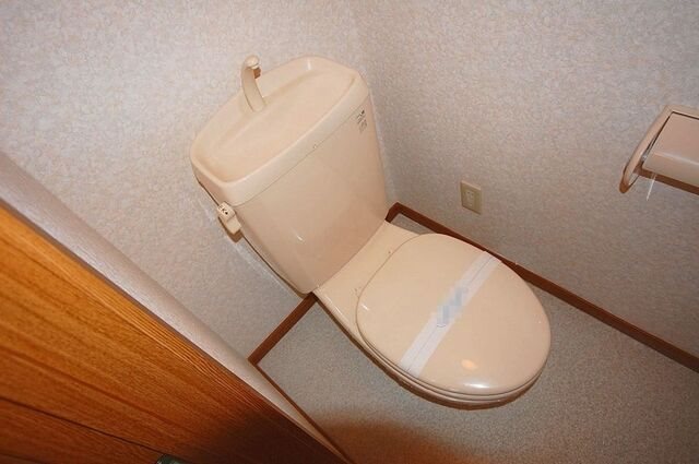 エスポワール高野　A棟 トイレ