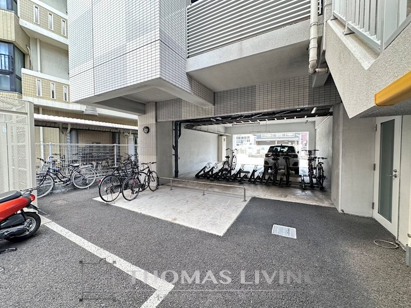 アルゴヴィラージュ工大前 駐車場