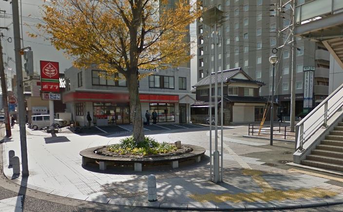 アカイユ  コンビニ