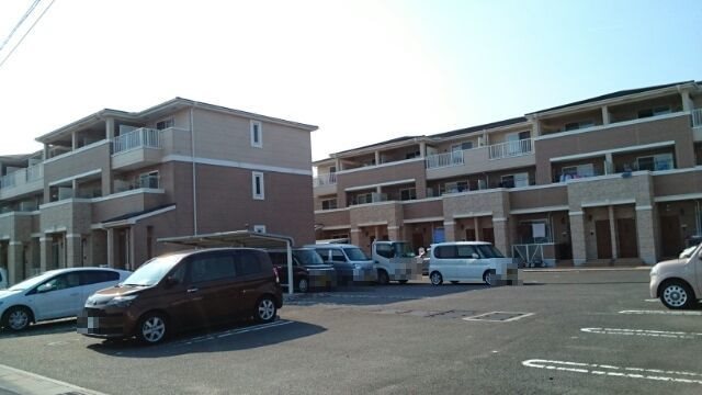 ヴィラ・サンライズ　A棟 駐車場