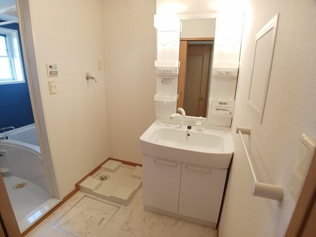 メイユール北泉Ⅱ　B棟  洗面所