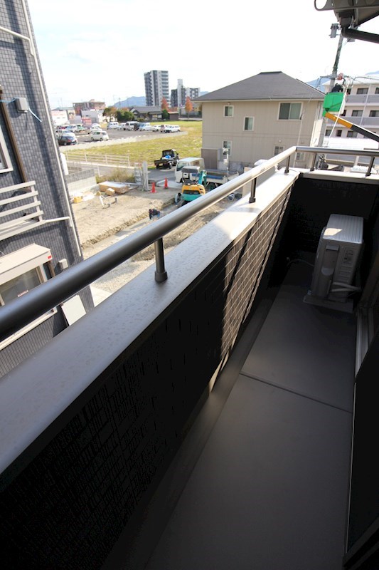 ハイヒルズ下曽根 ベランダ