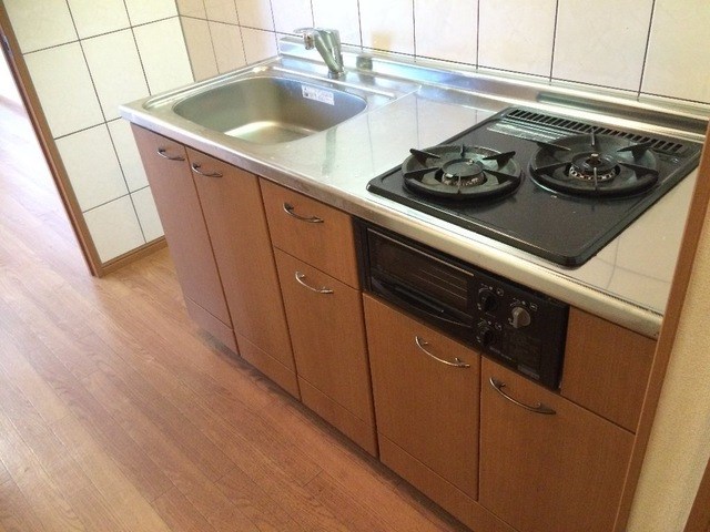 グローリアス行橋Ⅲ キッチン