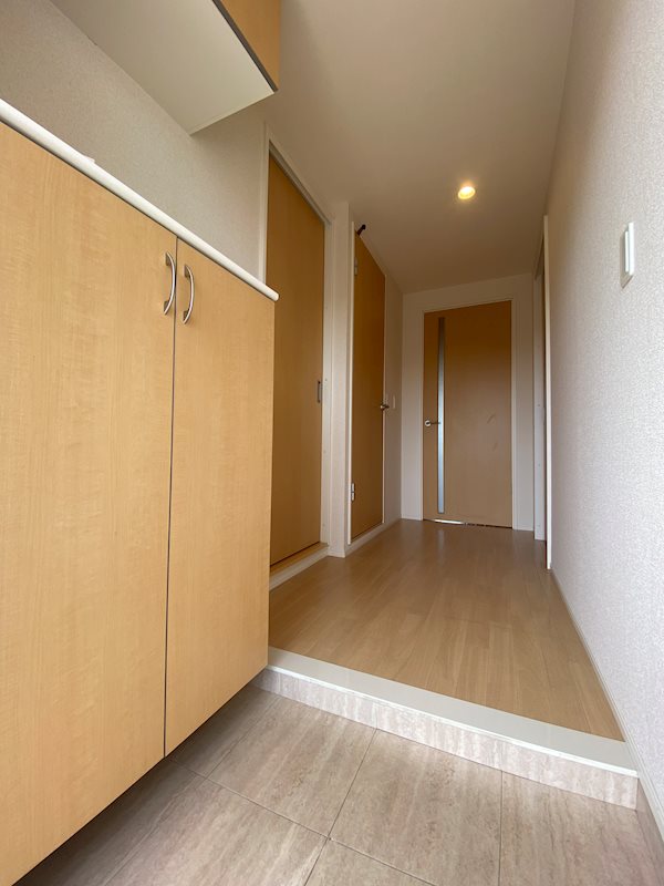 サームヴィレッジ 玄関