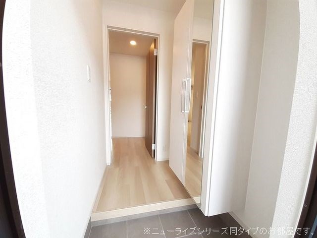 ロータス北泉１ 玄関