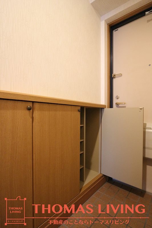 エクセレント本城 玄関