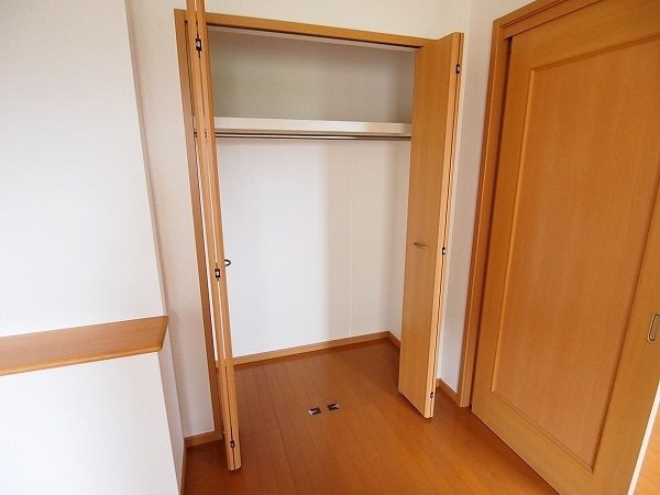 ボヌール美夜古泉　A棟 収納