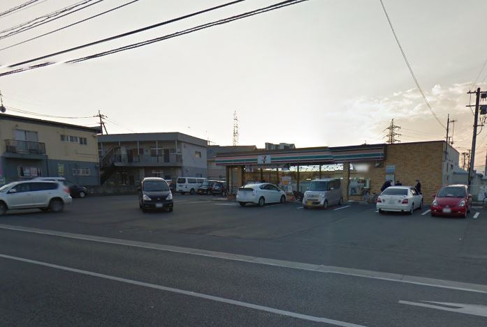 ボヌール美夜古泉　A棟 コンビニ