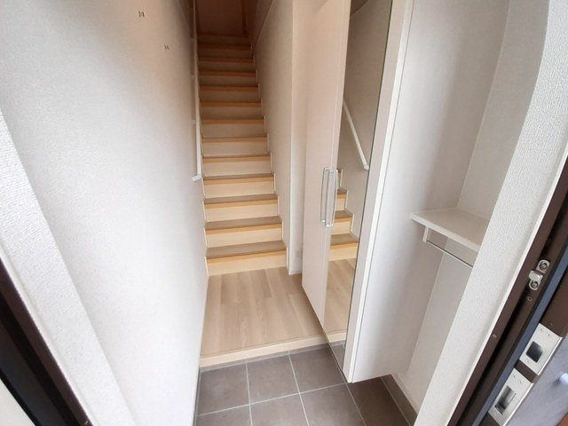 グレイス行橋西泉 玄関