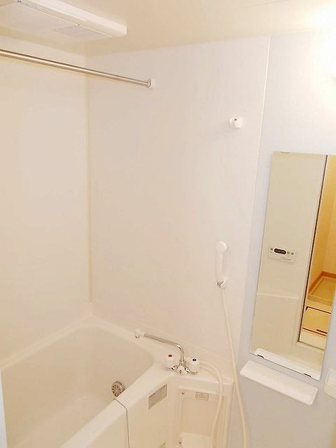 ペンサミエント　A棟 風呂画像
