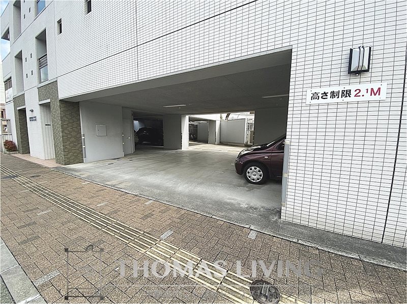 ディアコート鷹の巣 駐車場