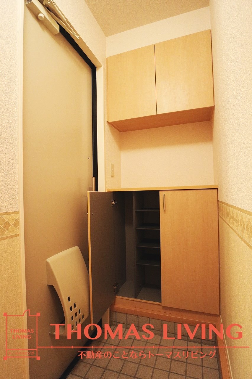 クラヴィエひびきの 玄関