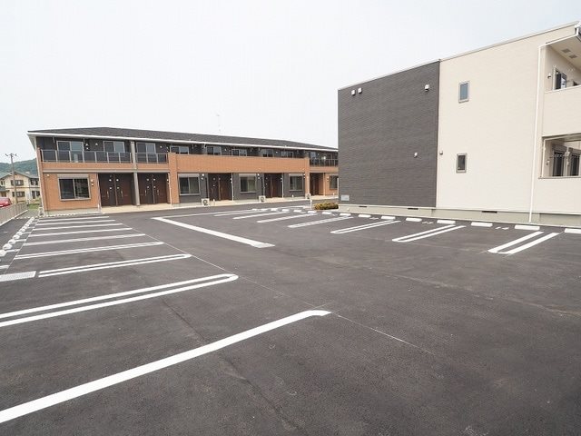 コスモス　C 駐車場