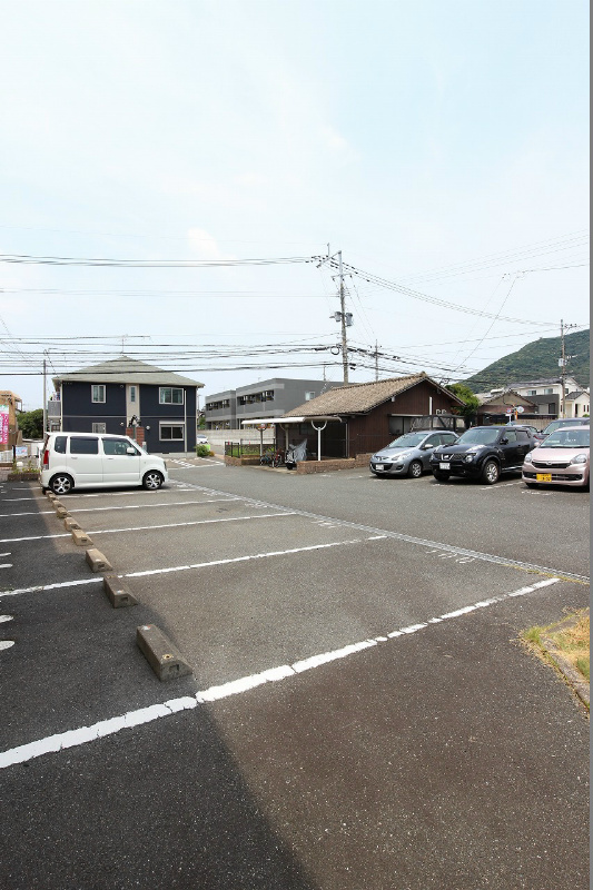グランド・ソレーユ  駐車場