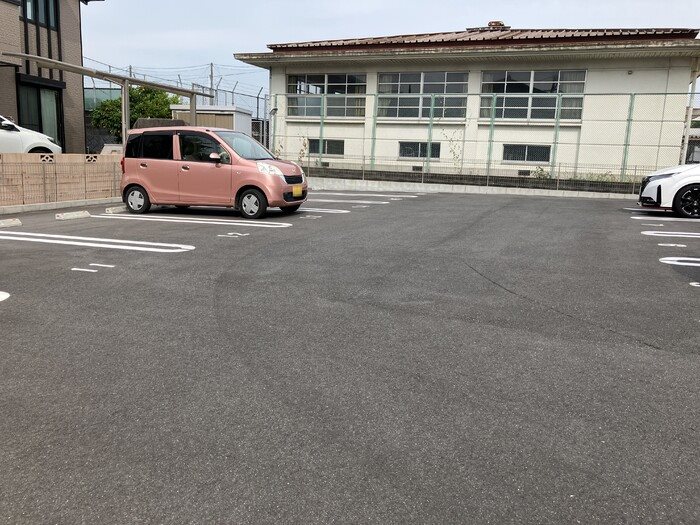 セジュール横代 駐車場