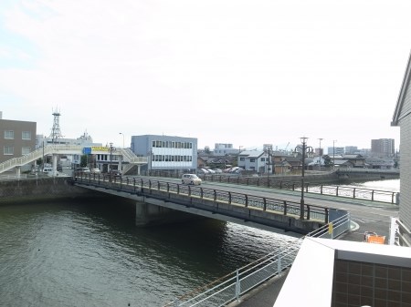 SW's riverside D-room 眺望