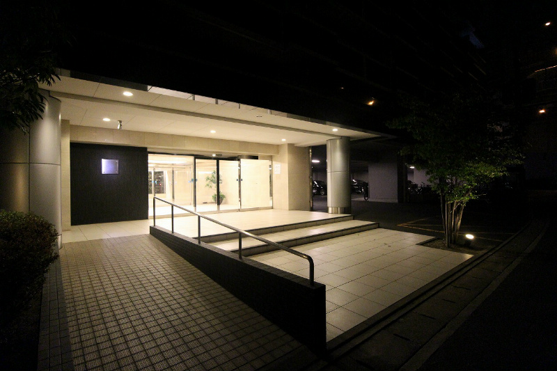 シャトレ大手町　N棟 エントランス
