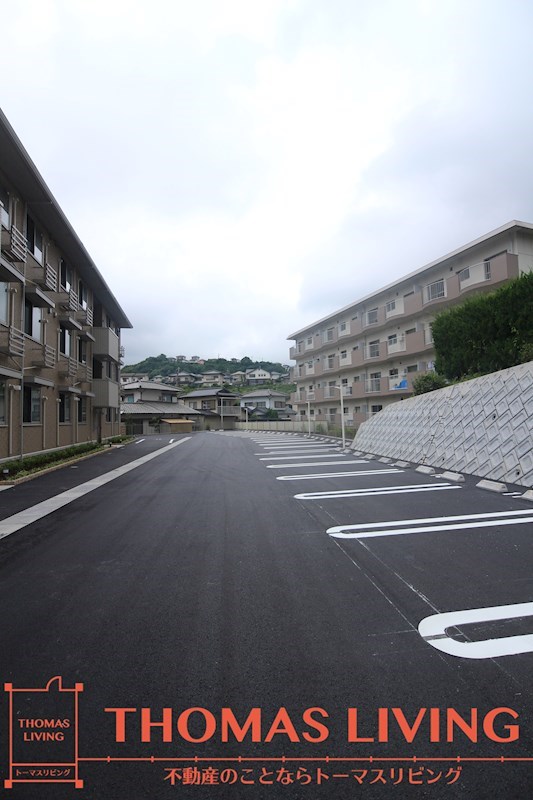 サンヒルズ守恒 駐車場