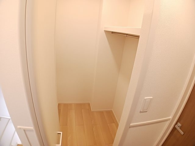 シャイニードリーム　Ｂ 収納