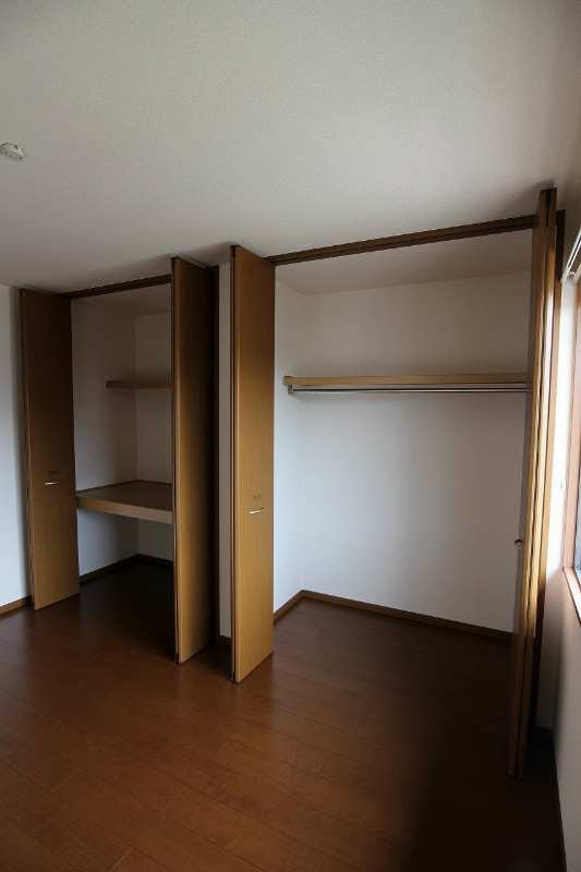ベルデュール中曽根　Ｂ棟 収納