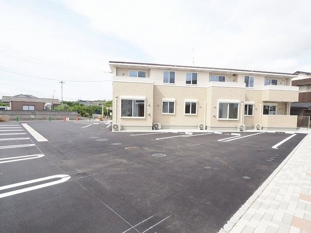 ハイドランジアⅠ 駐車場