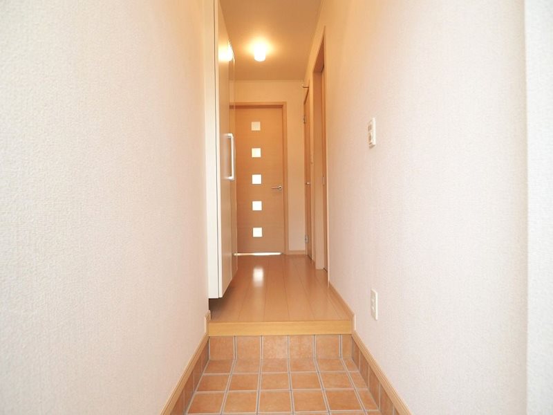 Sone Apartment　C棟 玄関