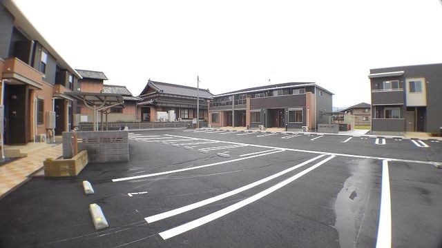 コスモス　H 駐車場