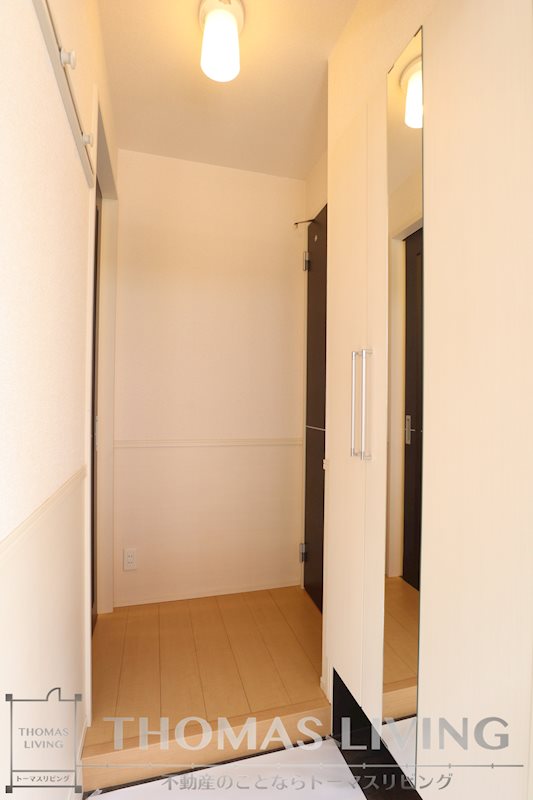 D-K house 玄関