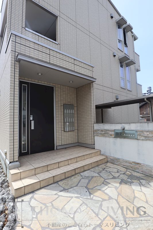 D-K house エントランス