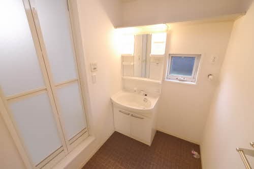 シャーメゾン茶屋の原Ⅰ B棟 洗面所