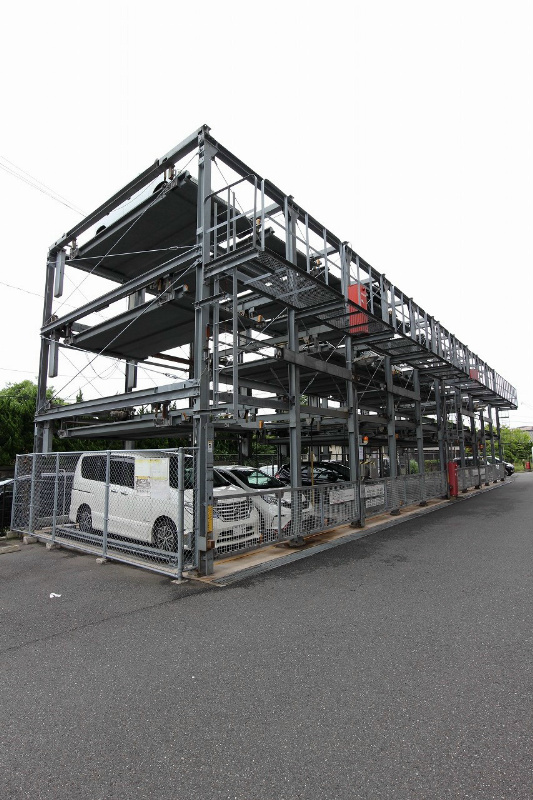 アネシス 駐車場