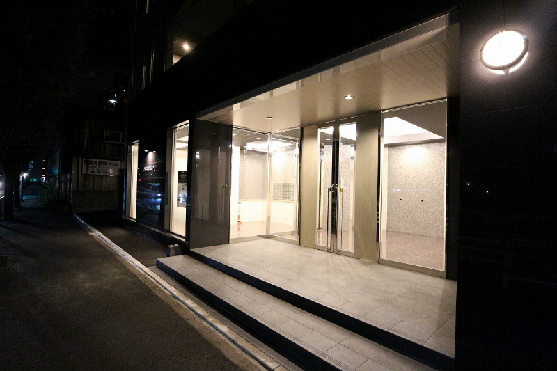 福岡県北九州市戸畑区中原西２丁目16-16 エントランス