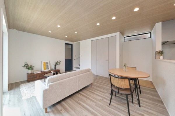 塔野1丁目戸建て リビング