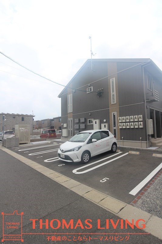 アカイユⅡ  駐車場