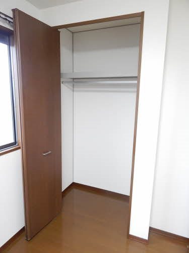 福岡県直方市頓野1419-1 収納