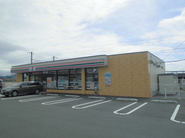 Apartment 3771 コンビニ