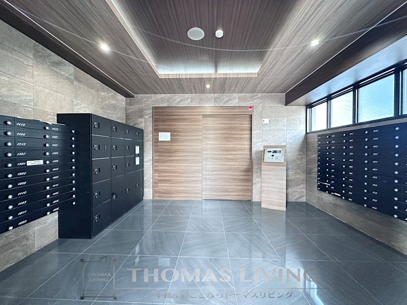 THE SQUARE Platinum Residence エントランス