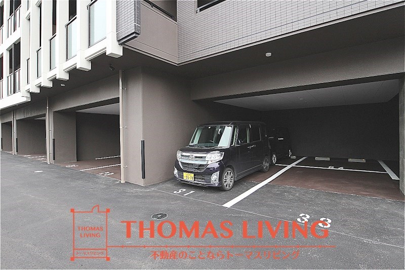 THE SQUARE Platinum Residence 駐車場
