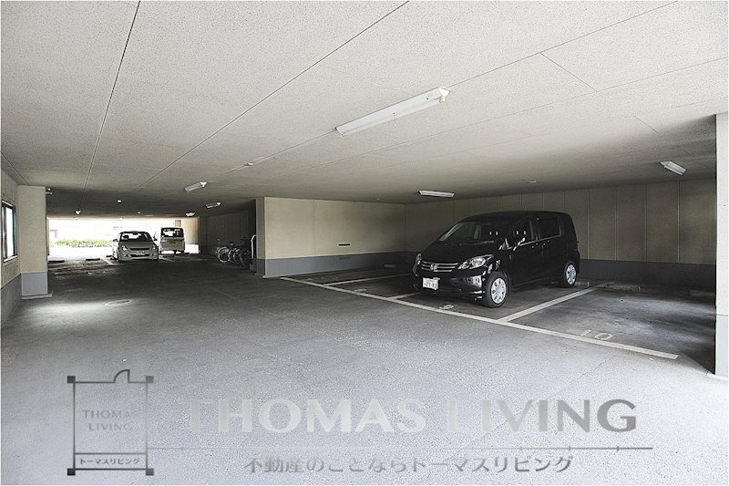 ポサーダけやき 駐車場