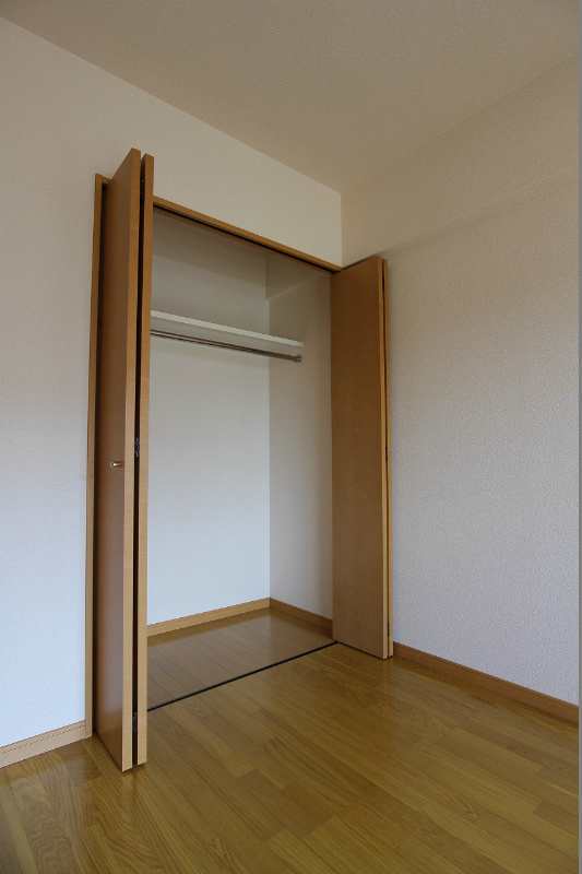 ニューシティアパートメンツ南小倉Ⅱ 収納
