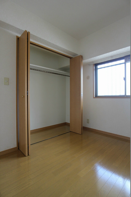 ニューシティアパートメンツ南小倉Ⅱ 収納