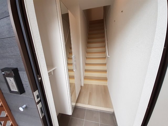 グレイス行橋西泉 玄関