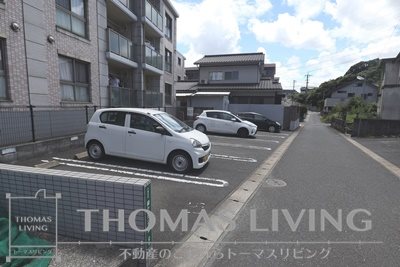 プレステージ緑ヶ丘 駐車場