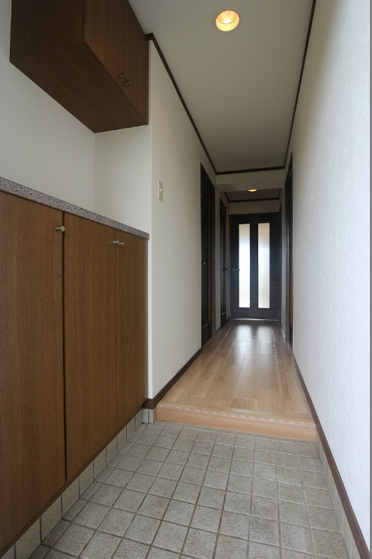アヌビアス紫川 玄関