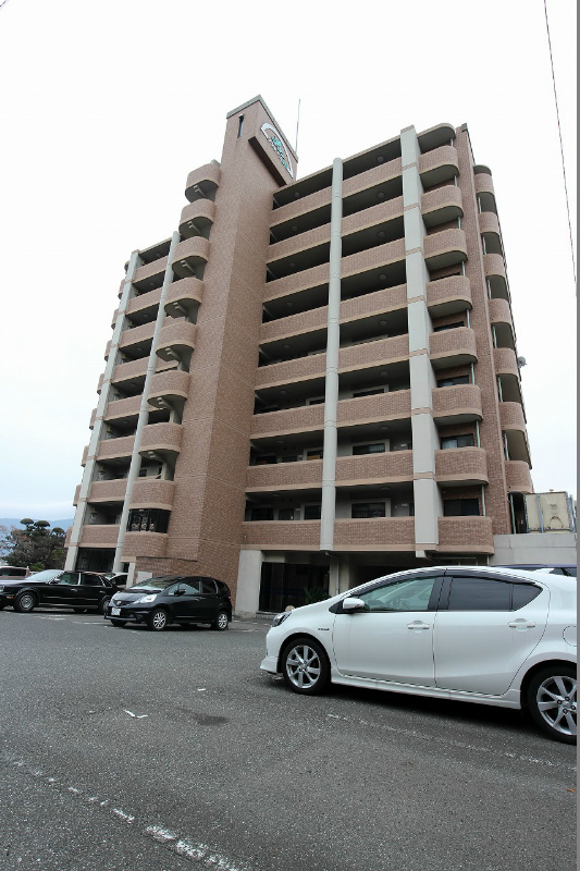 アヌビアス紫川 外観